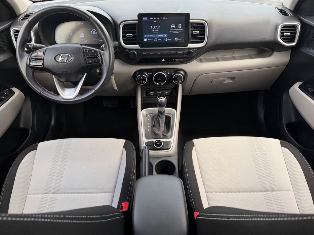 2023 Hyundai Venue SEL - Photo 17