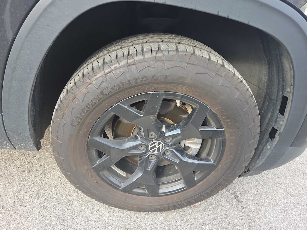 Used 2024 Volkswagen Atlas 2.0T Peak Edition SE w/Technology SUV