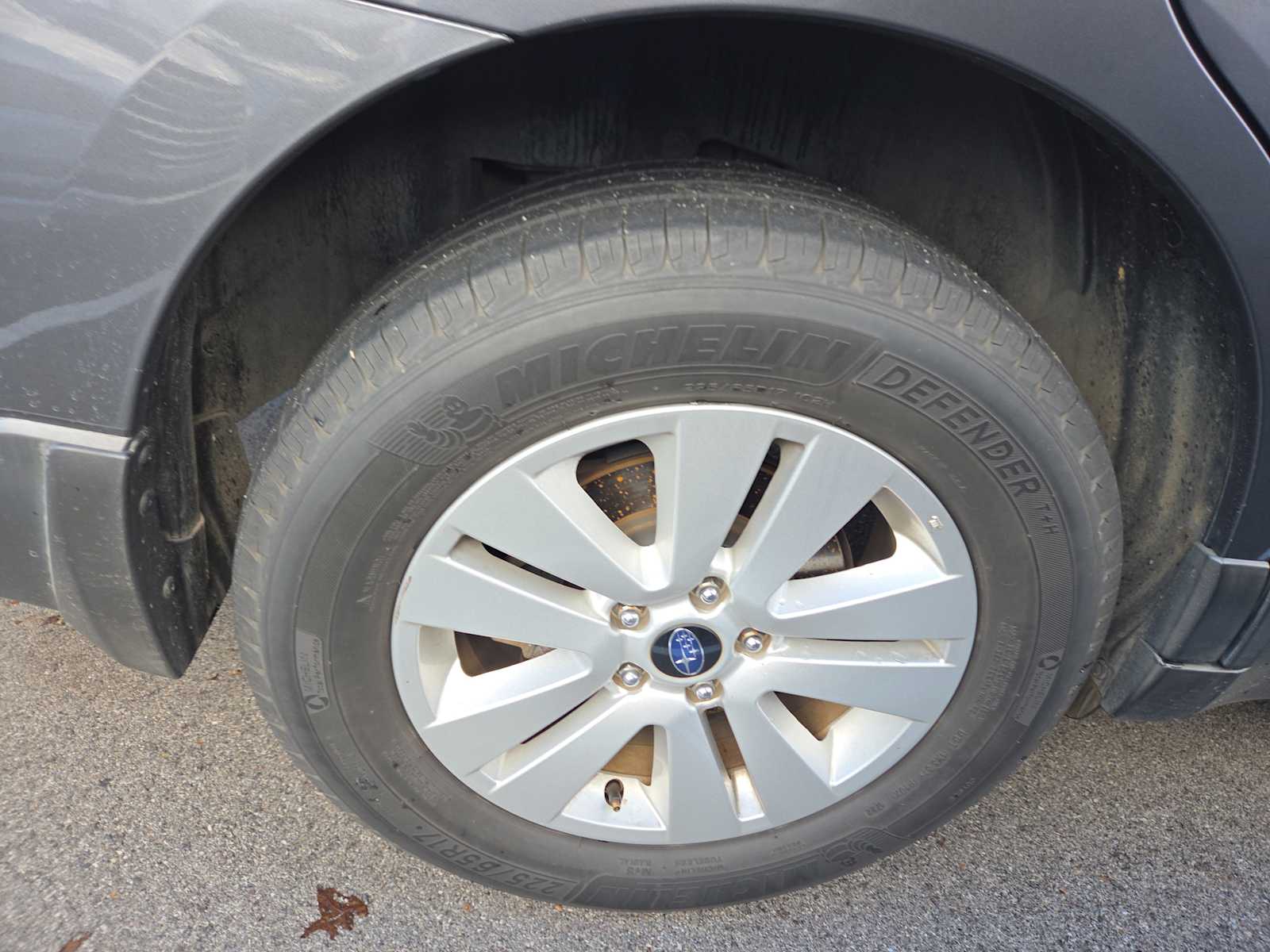 2018 Subaru Outback Premium photo 4