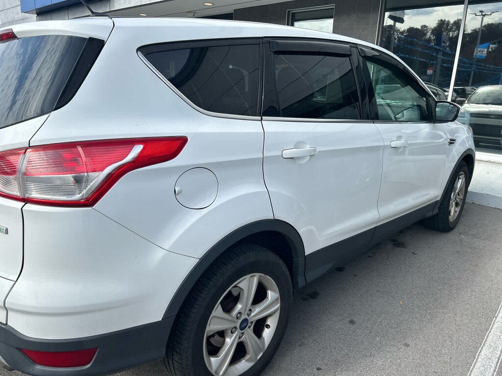 Used 2015 Ford Escape SE SUV