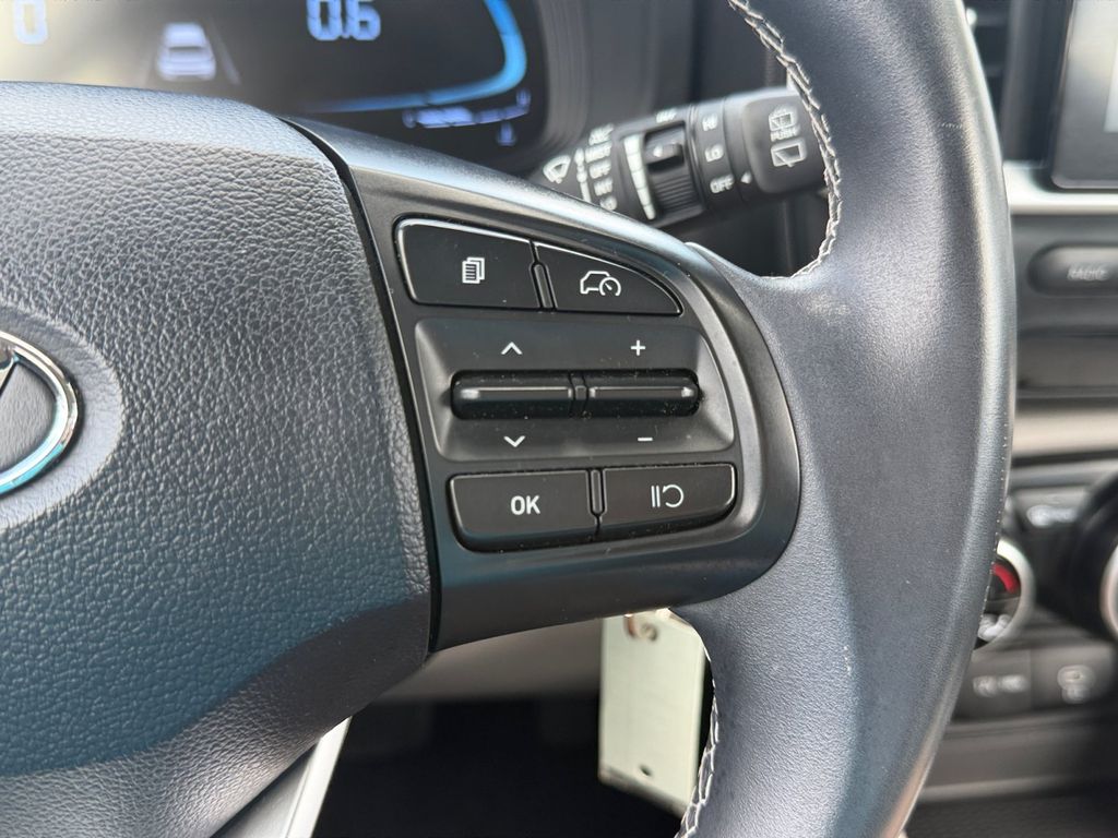 2023 Hyundai Venue SEL - Photo 23