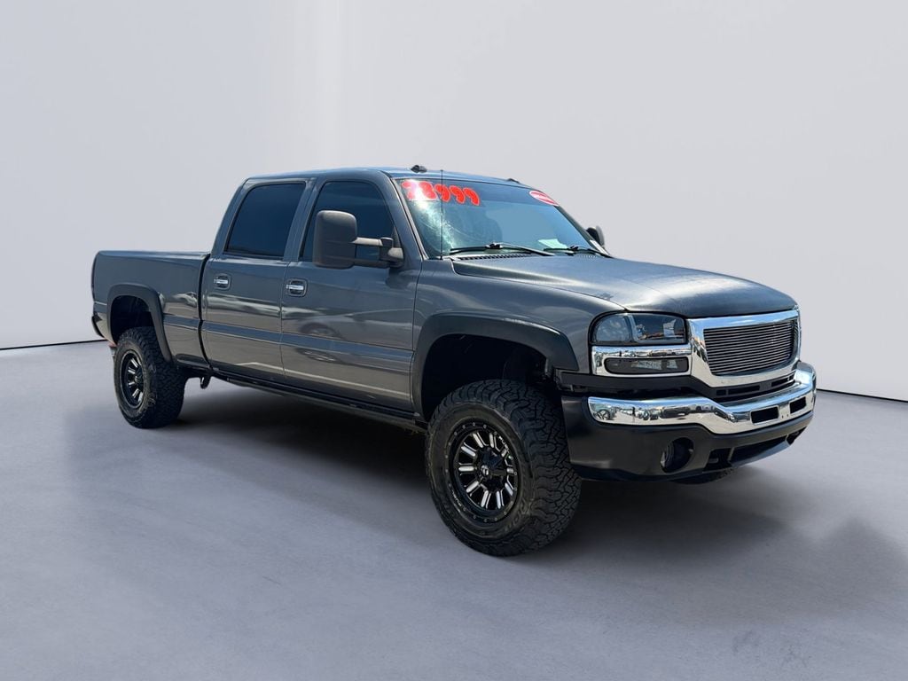 2005 GMC Sierra SLT 4WD Crew Cab SWB's photo