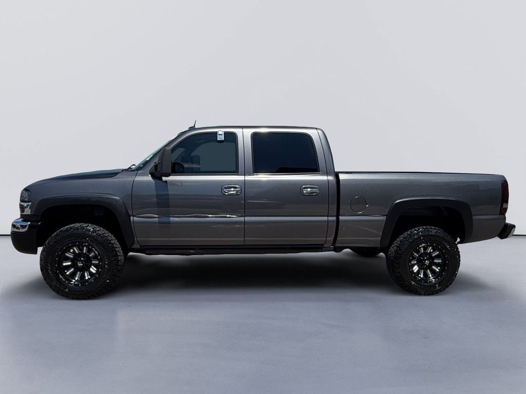 Used 2005 GMC Sierra 2500HD SLT Truck Crew Cab