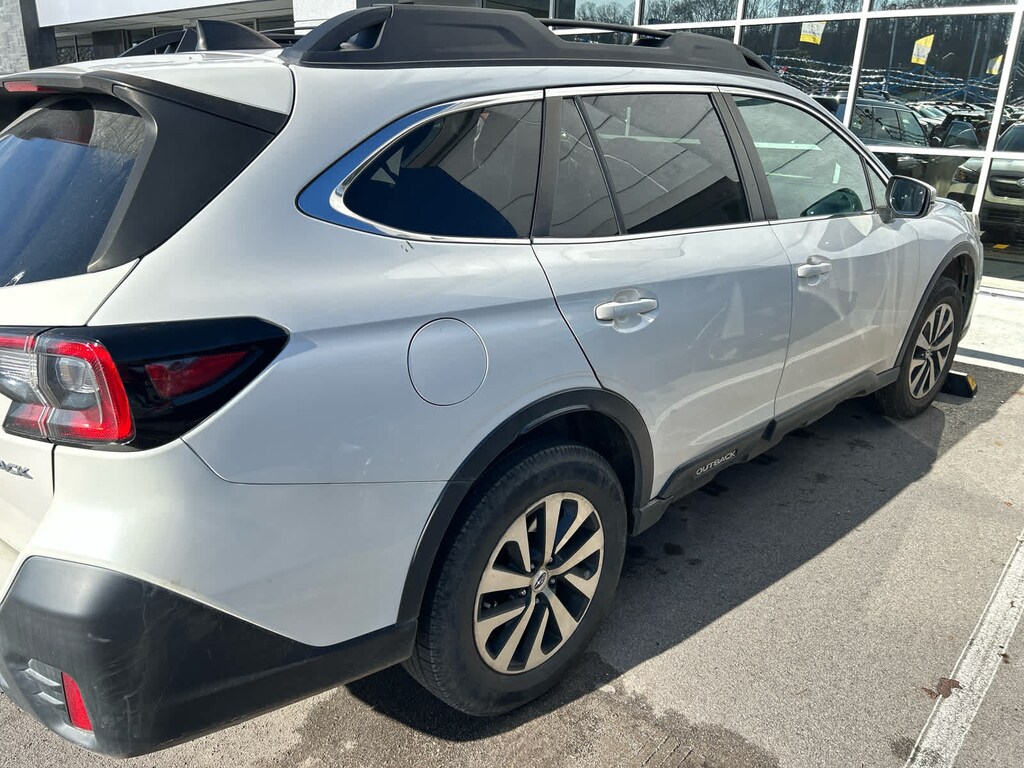 Used 2022 Subaru Outback Premium SUV