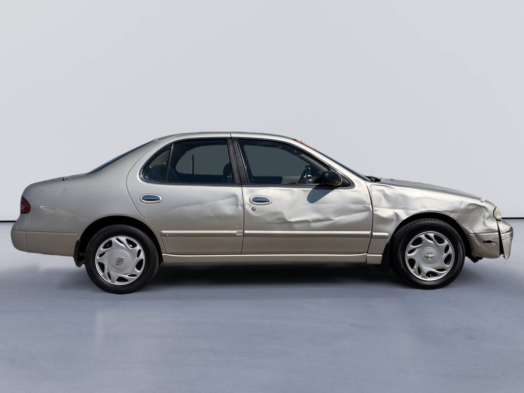 Used 1997 Nissan Altima XE Sedan