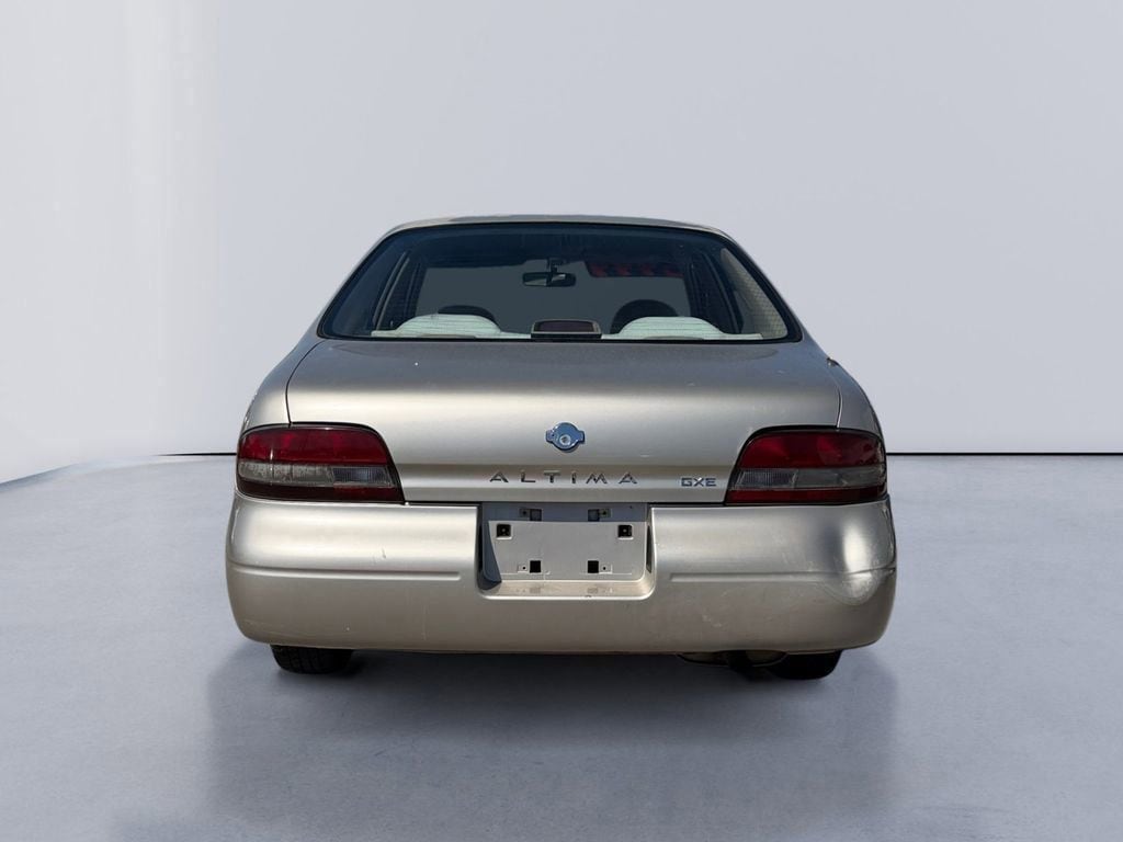 Used 1997 Nissan Altima XE Sedan