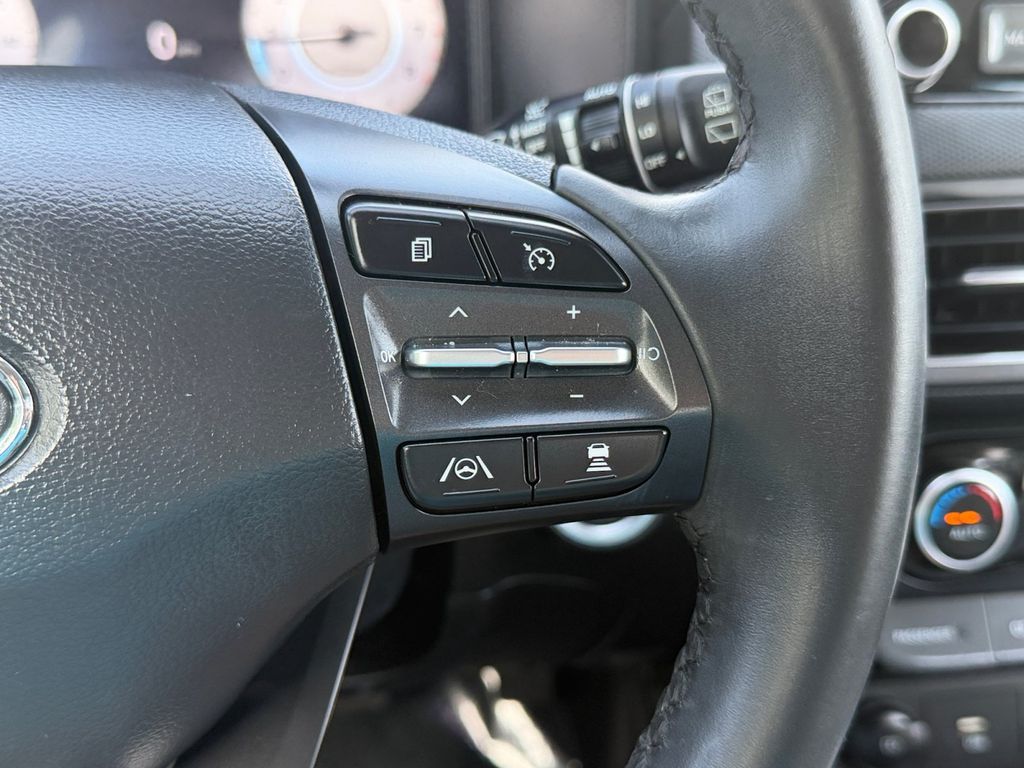 2023 Hyundai Kona Limited - Photo 24