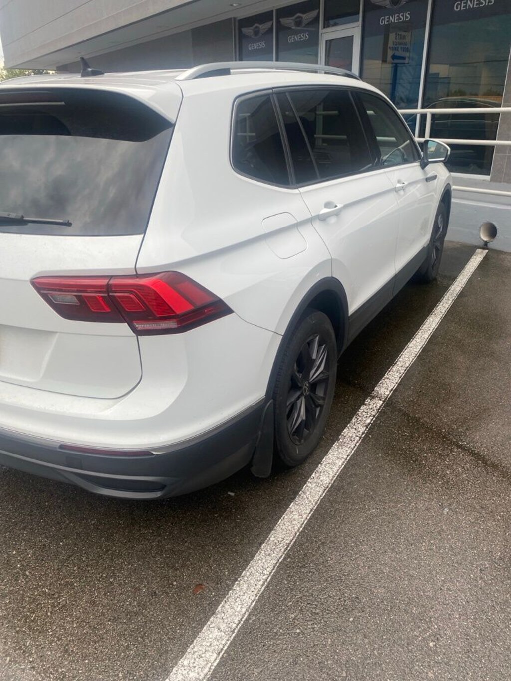 Used 2024 Volkswagen Tiguan 2.0T SE SUV