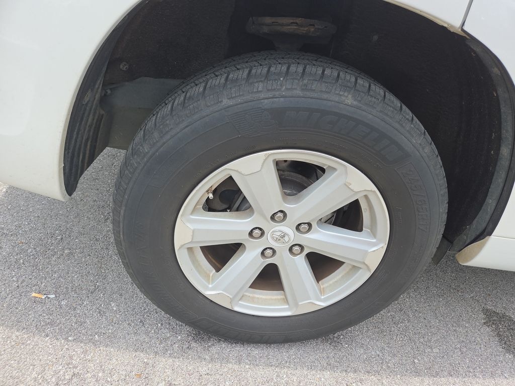 Used 2010 Toyota Highlander SE SUV