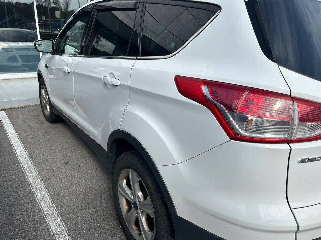 Used 2015 Ford Escape SE SUV