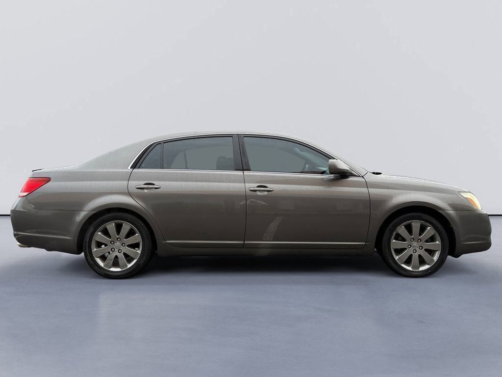 Used 2006 Toyota Avalon Touring with VIN 4T1BK36B76U163867 for sale in Knoxville, TN