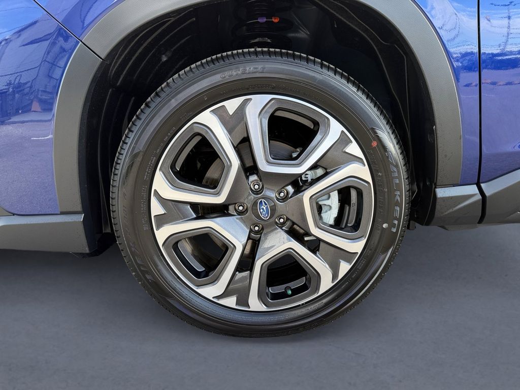 2026 Subaru Ascent Limited - Photo 9