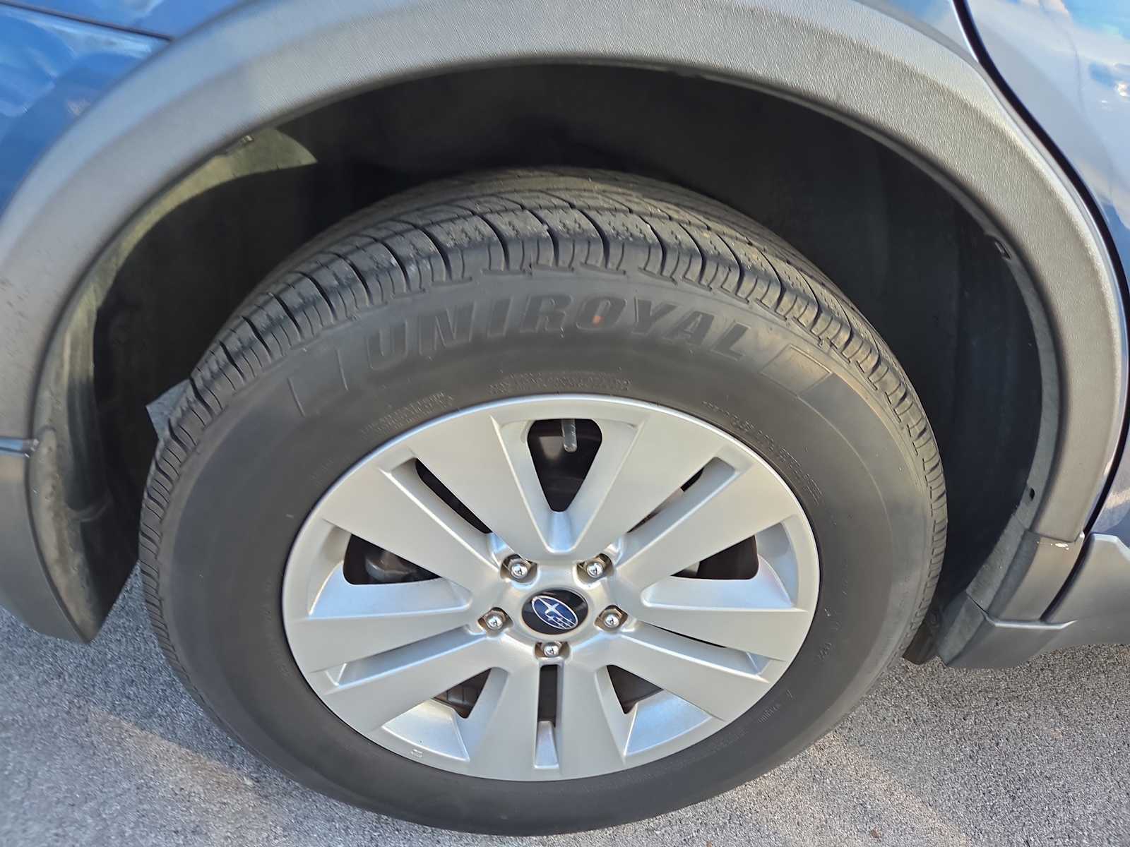 2019 Subaru Outback Premium photo 4