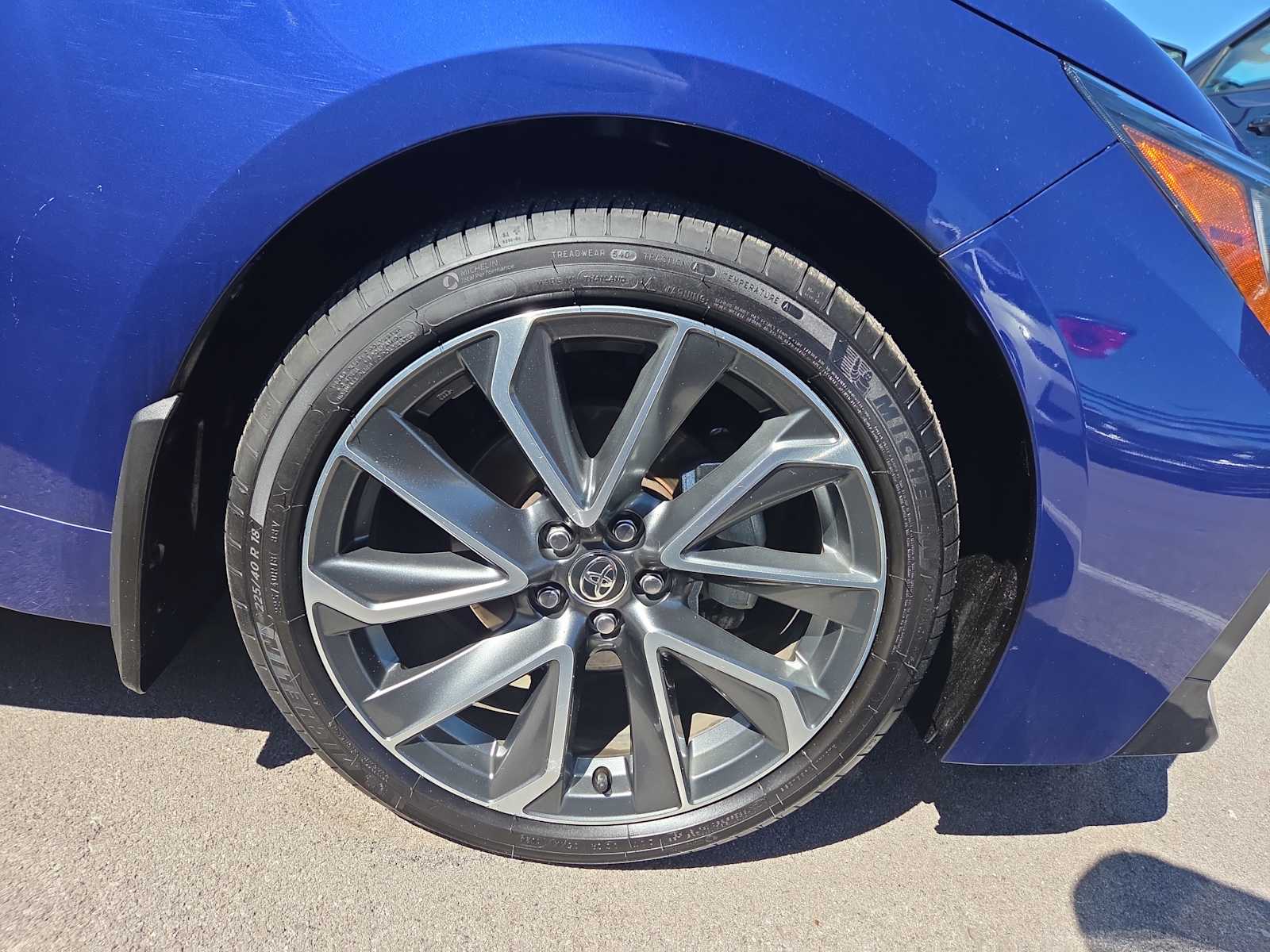 2022 Toyota Corolla SE photo 2