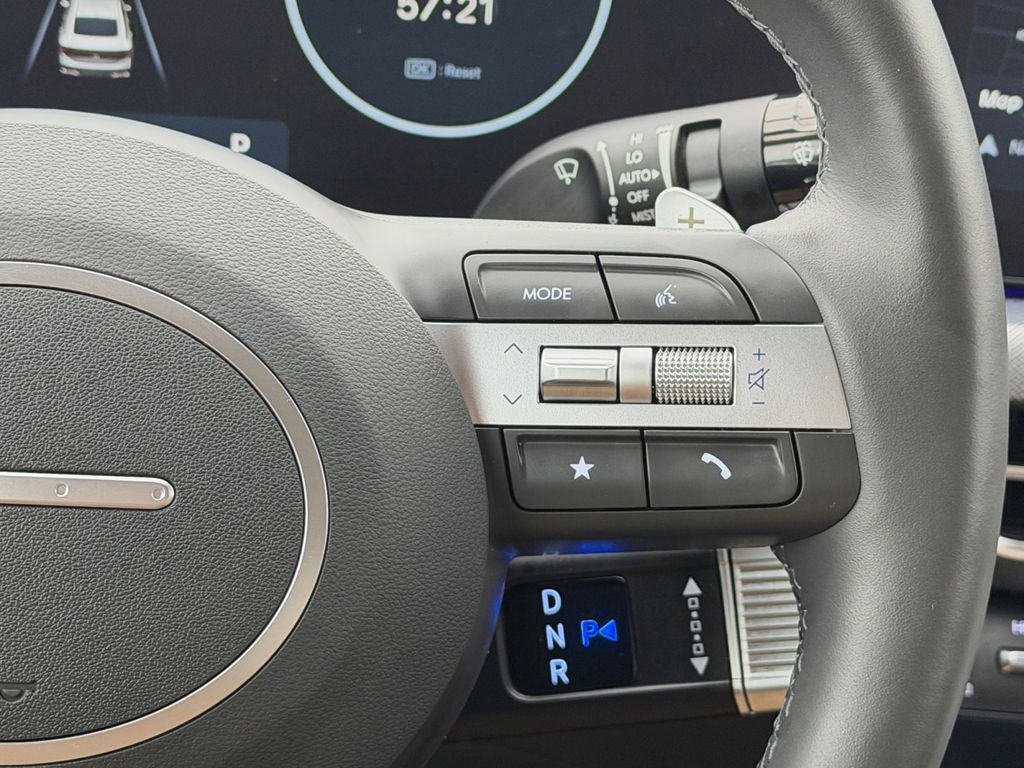 2025 Hyundai Sonata Hybrid Limited - Photo 16