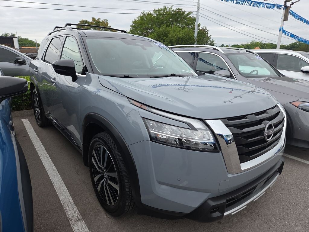 Used 2024 Nissan Pathfinder Platinum SUV