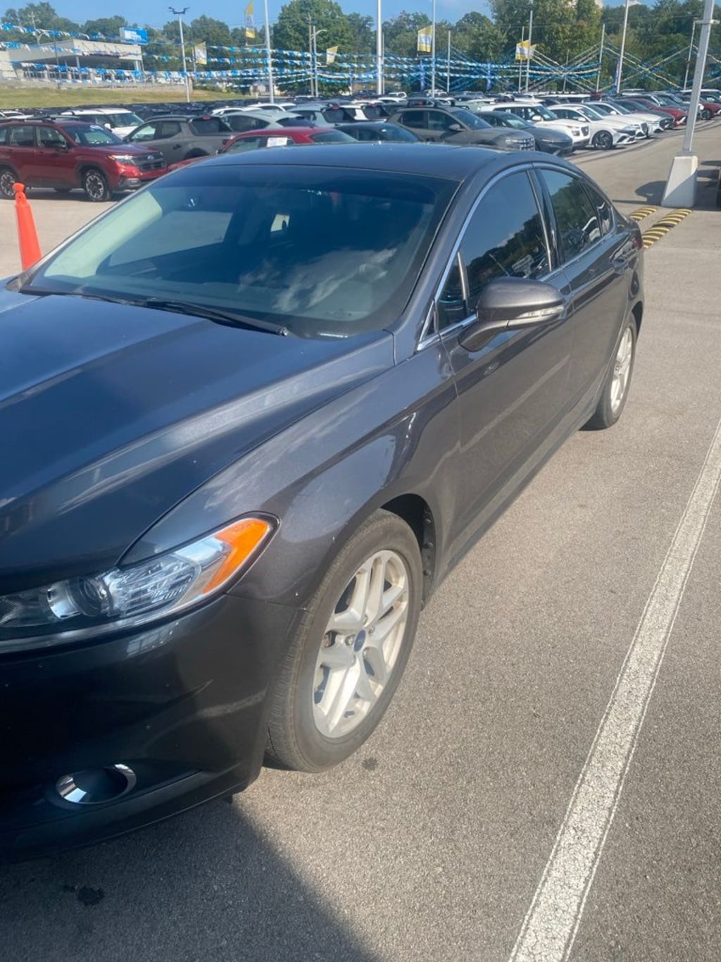 Used 2015 Ford Fusion SE Sedan