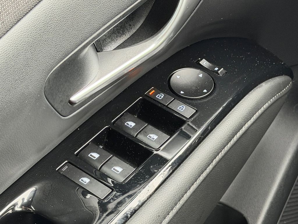 2025 Hyundai Santa Cruz XRT - Photo 17