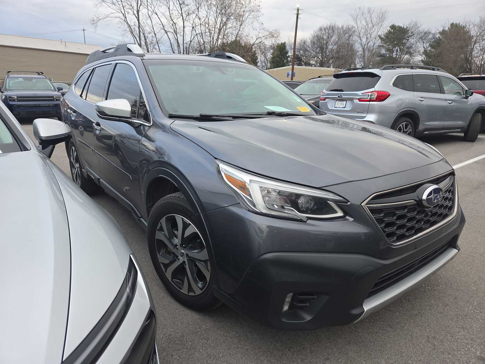 2021 Subaru Outback Touring's photo