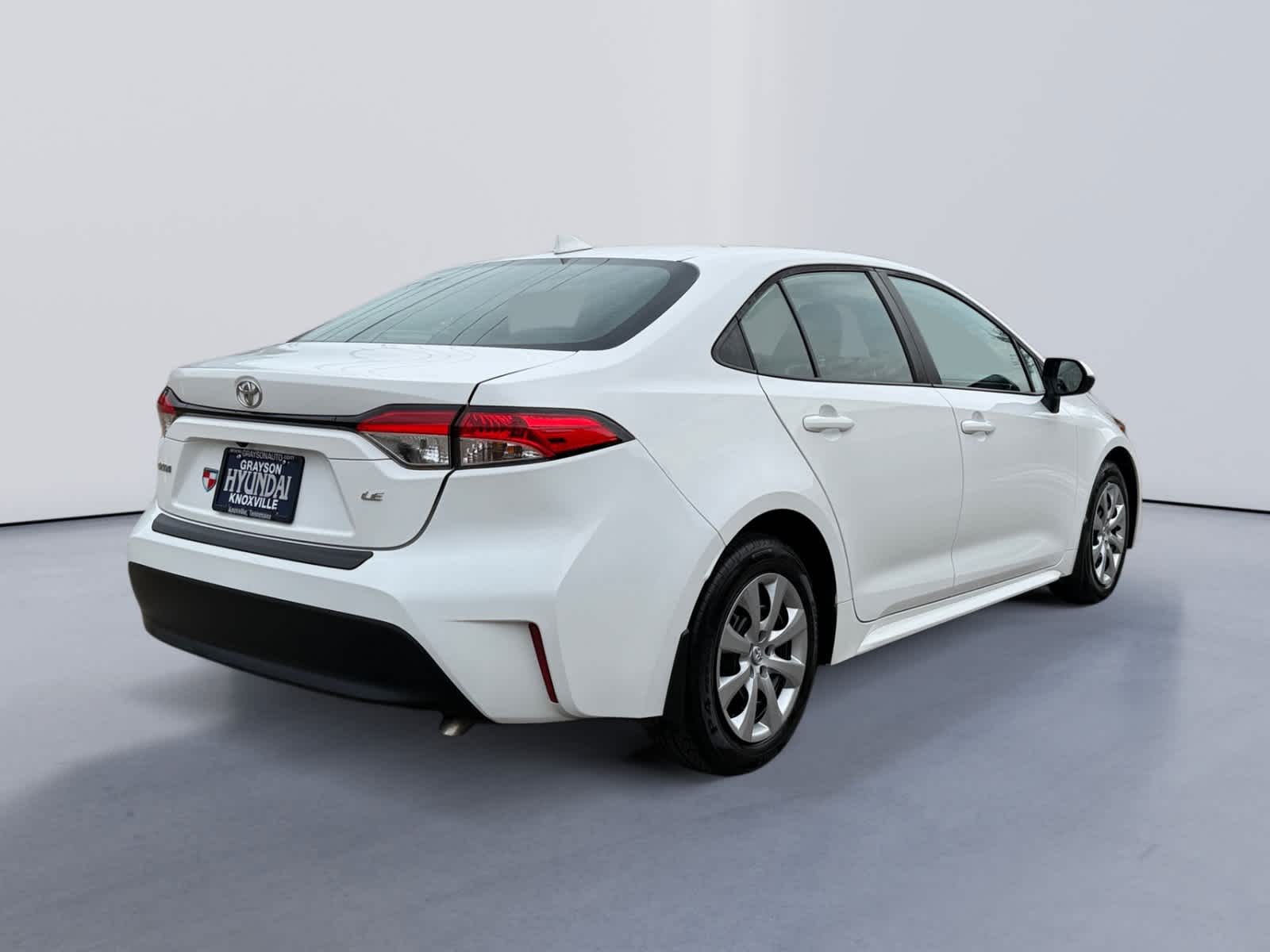 2024 Toyota Corolla LE photo 3