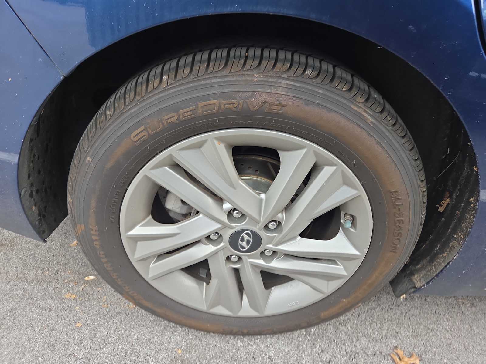 2020 Hyundai Elantra SEL photo 2