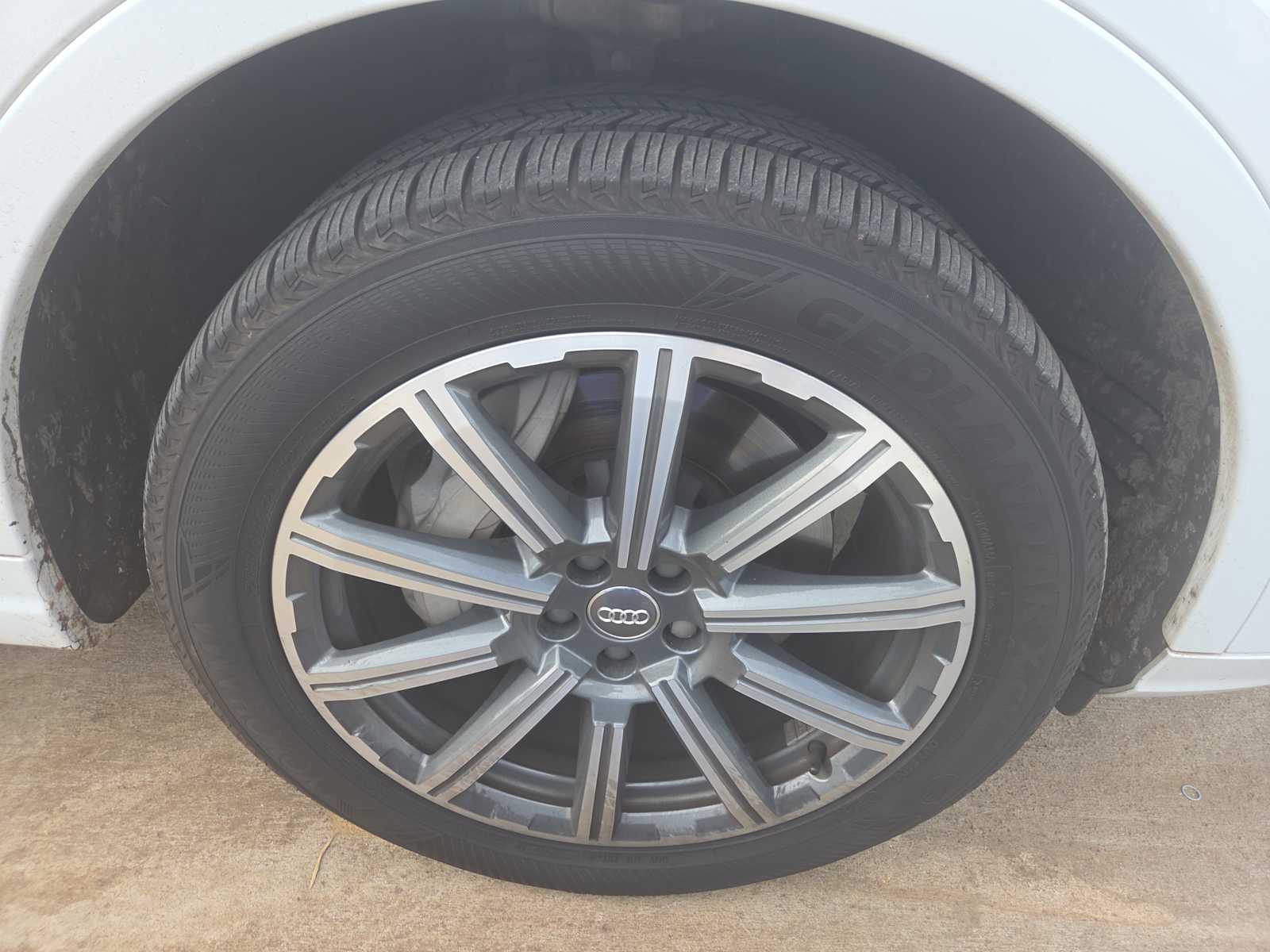 2017 Audi Q7 Premium Plus photo 2