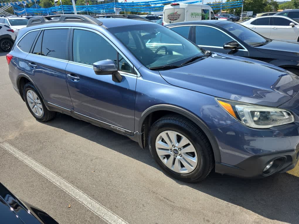 2016 Subaru Outback 2.5i Premium photo 2