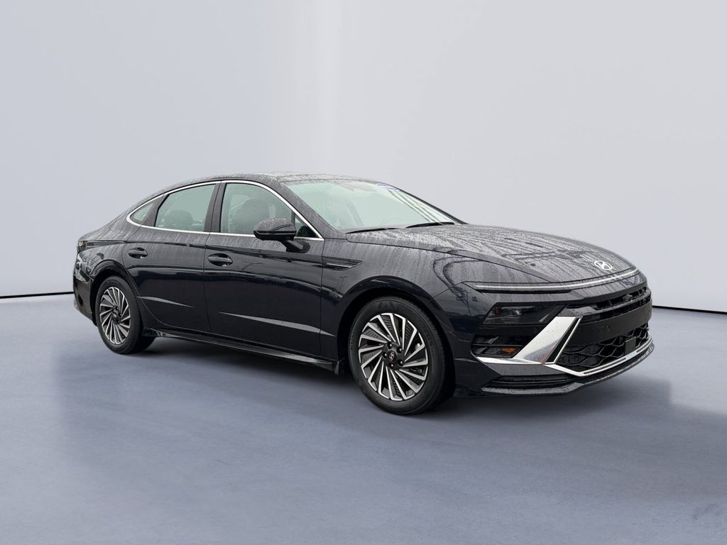 2025 Hyundai Sonata Limited's photo