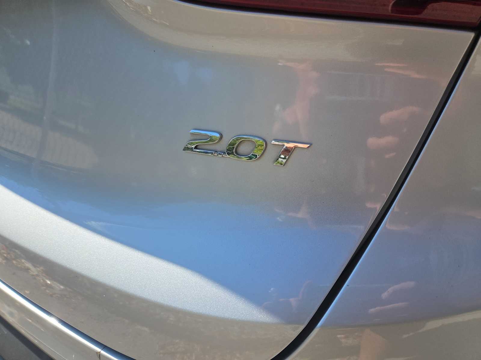 2020 Hyundai Santa Fe Limited 2.0T photo 2