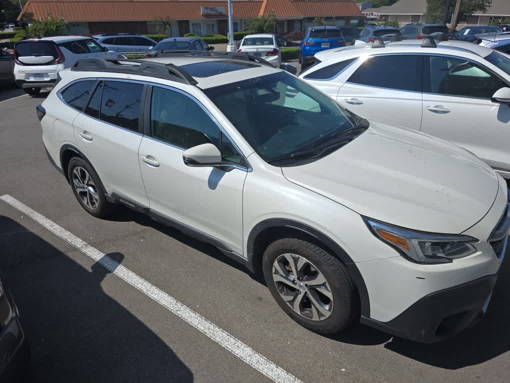 2020 Subaru Outback Limited photo 2