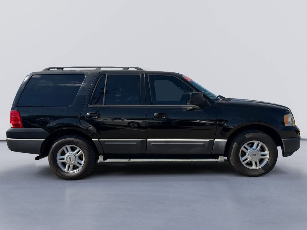 Used 2006 Ford Expedition XLT with VIN 1FMFU16586LA45956 for sale in Knoxville, TN