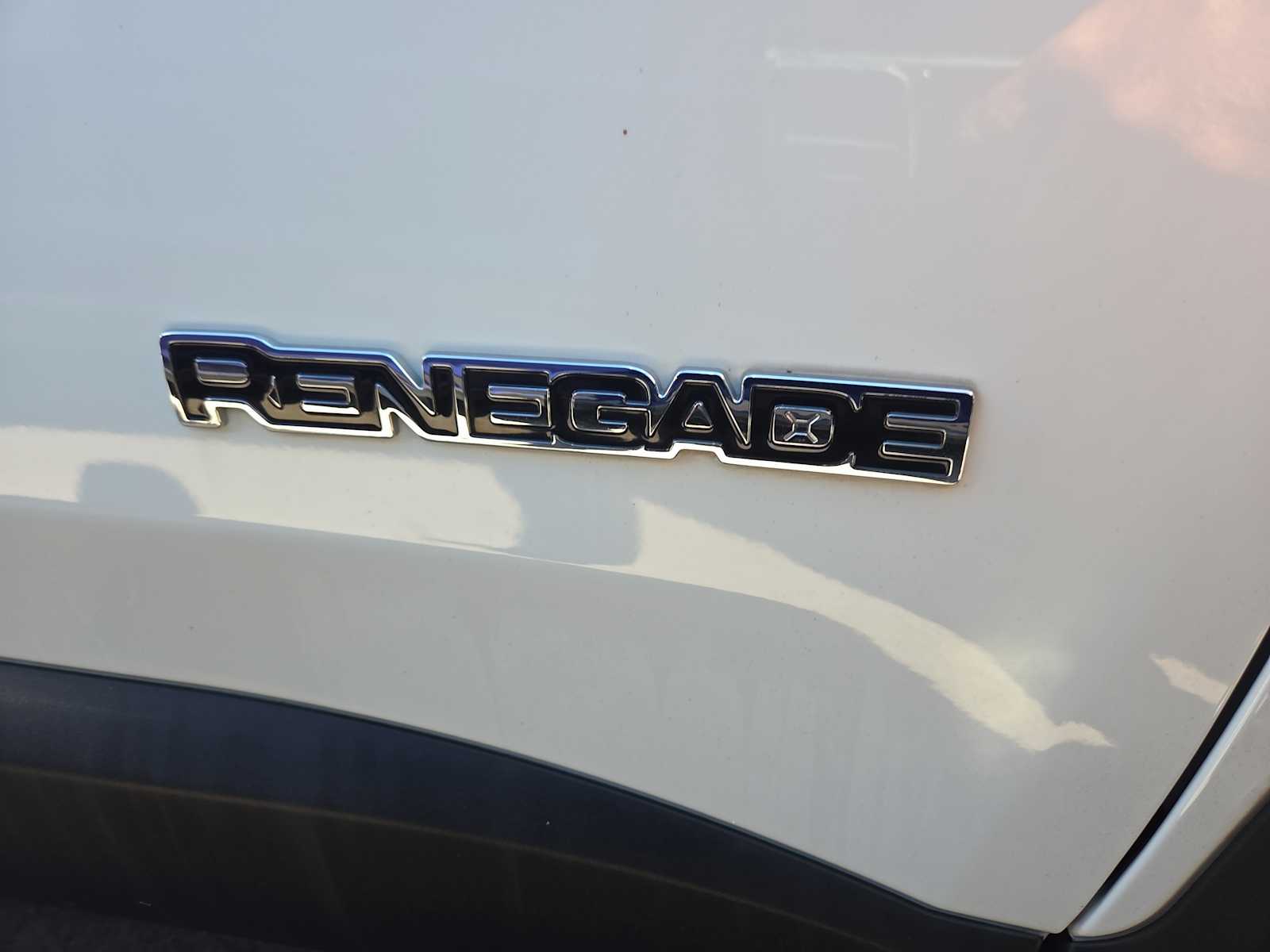 2018 Jeep Renegade Sport photo 2