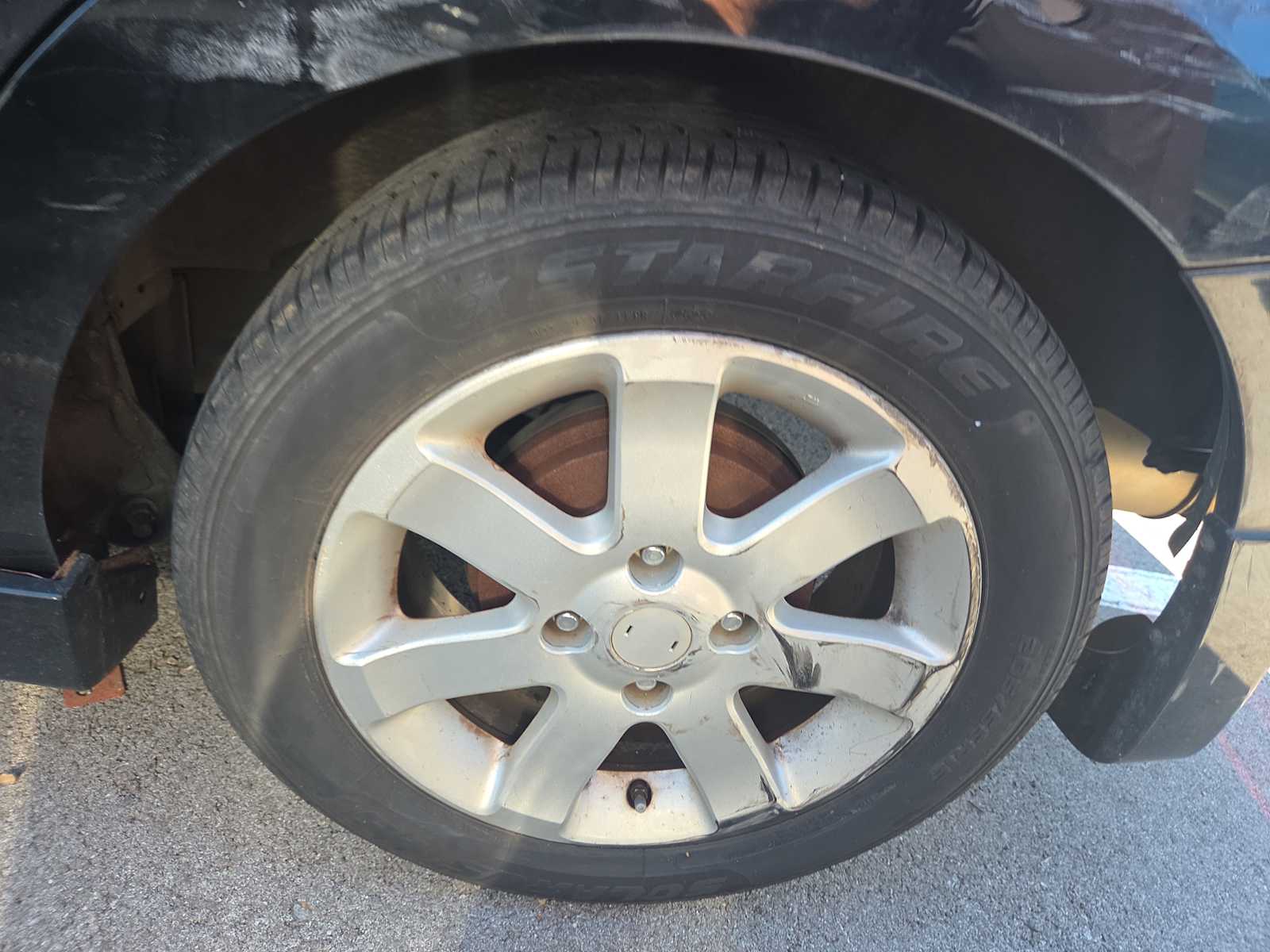 2010 Nissan Sentra 2.0 SR photo 3