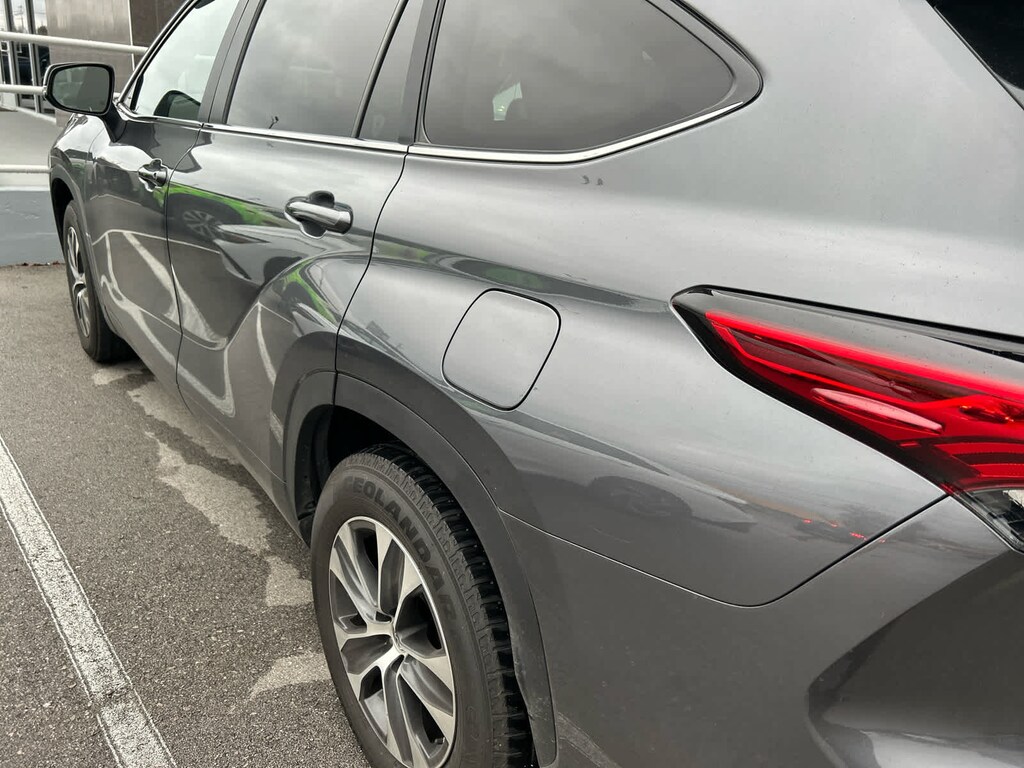 Used 2023 Toyota Highlander Hybrid Hybrid XLE SUV