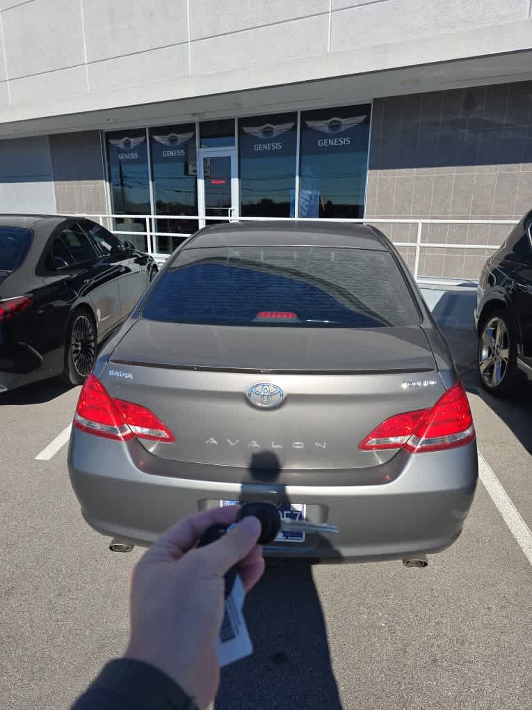 2006 Toyota Avalon Touring photo 3