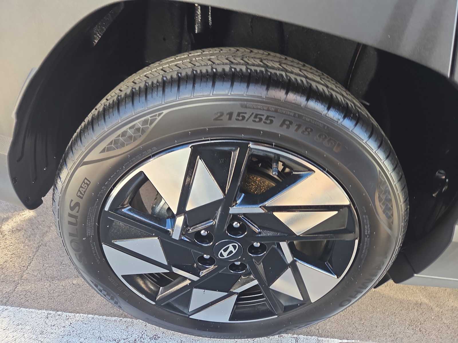 2024 Hyundai Kona SEL photo 4