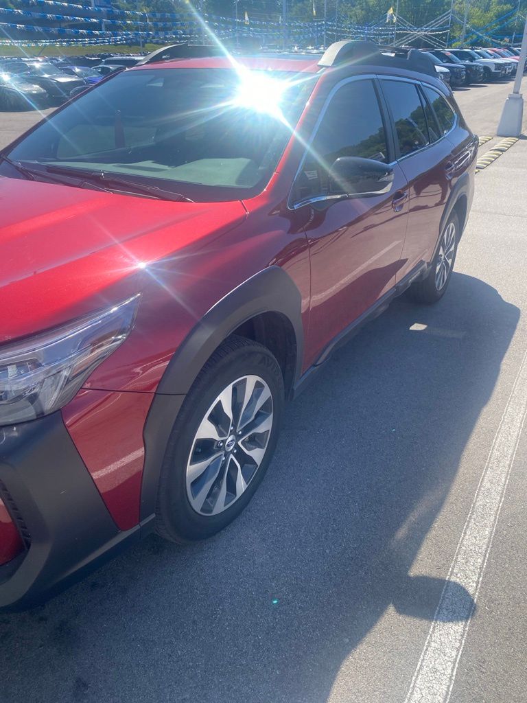 2025 Subaru Outback Limited's photo