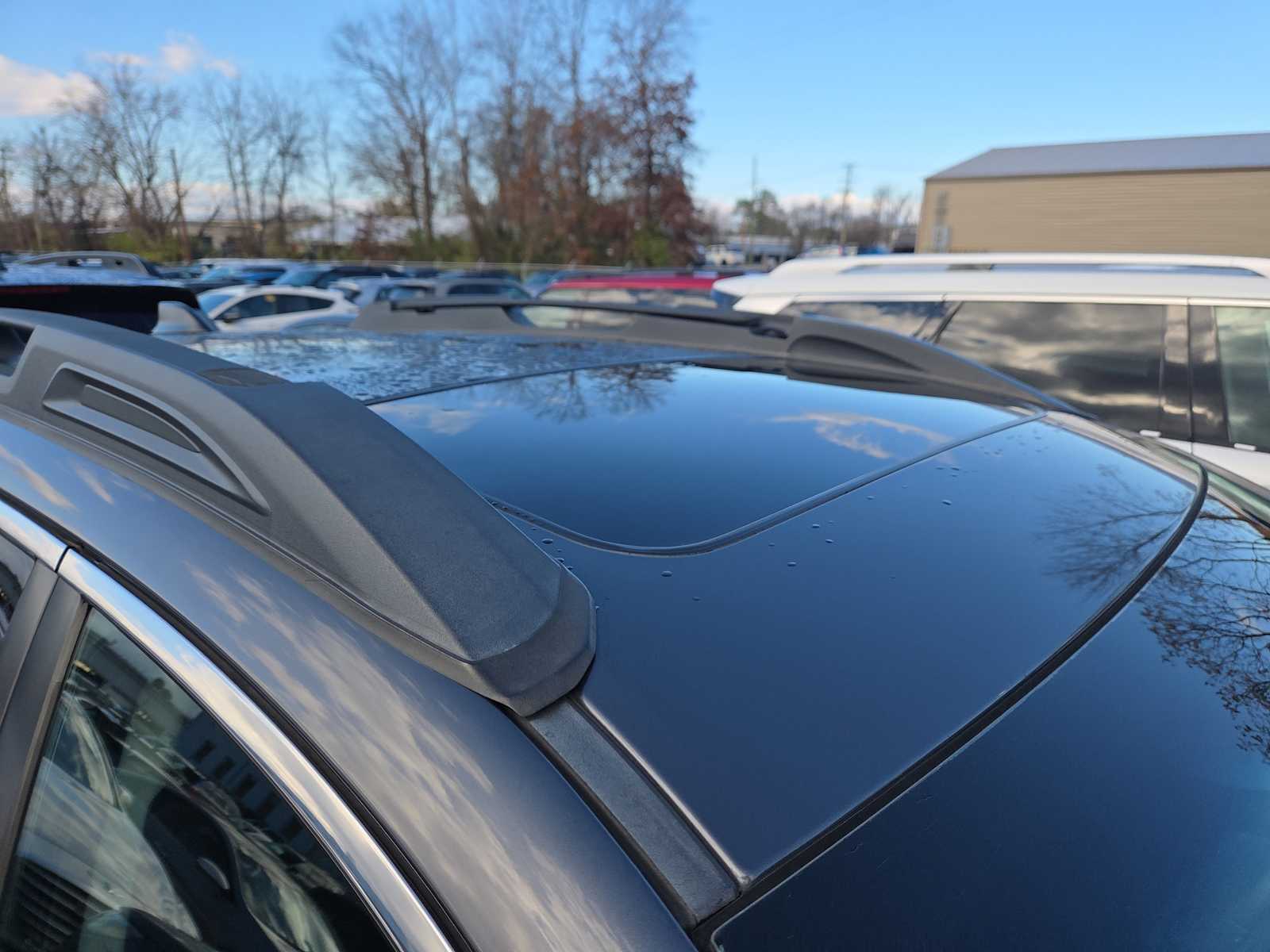 2018 Subaru Outback Premium photo 3