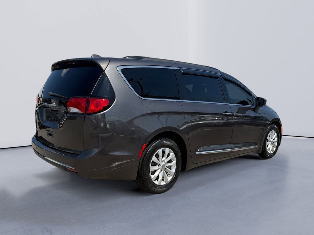 Used 2017 Chrysler Pacifica Touring L Van