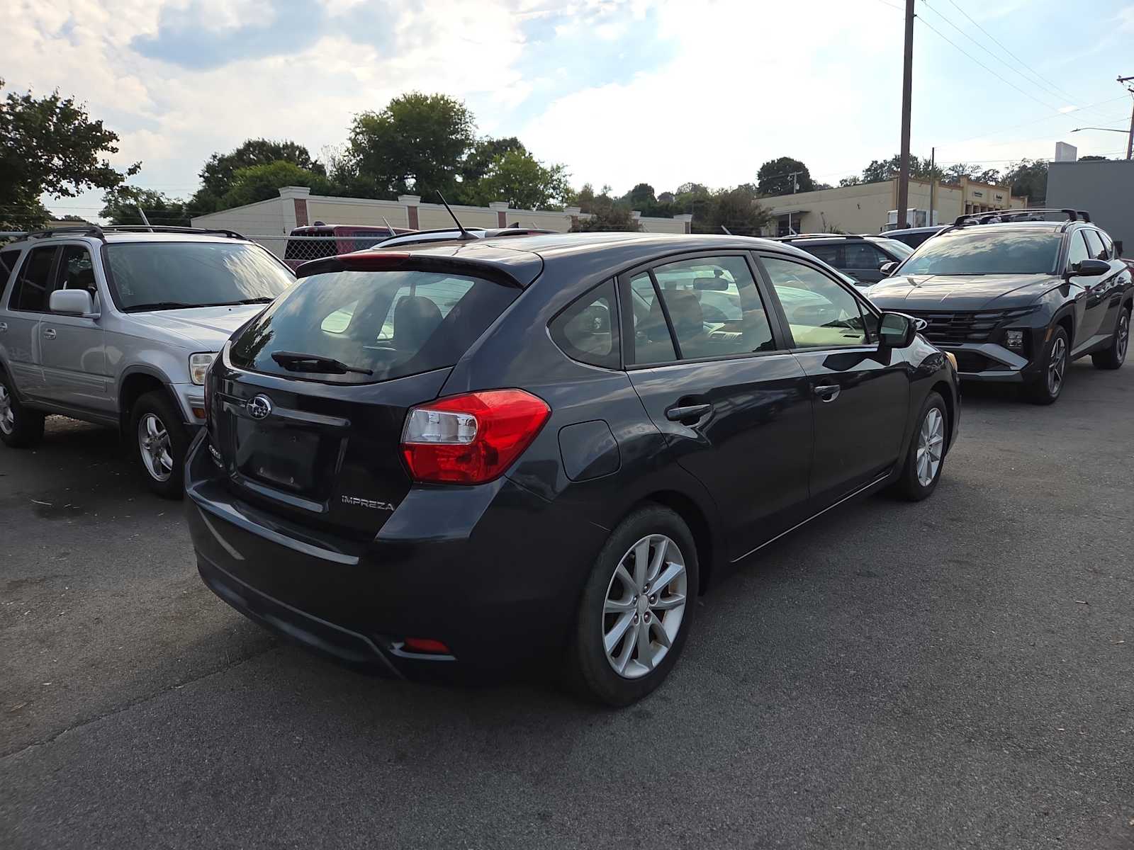 2013 Subaru Impreza 2.0i Premium photo 4