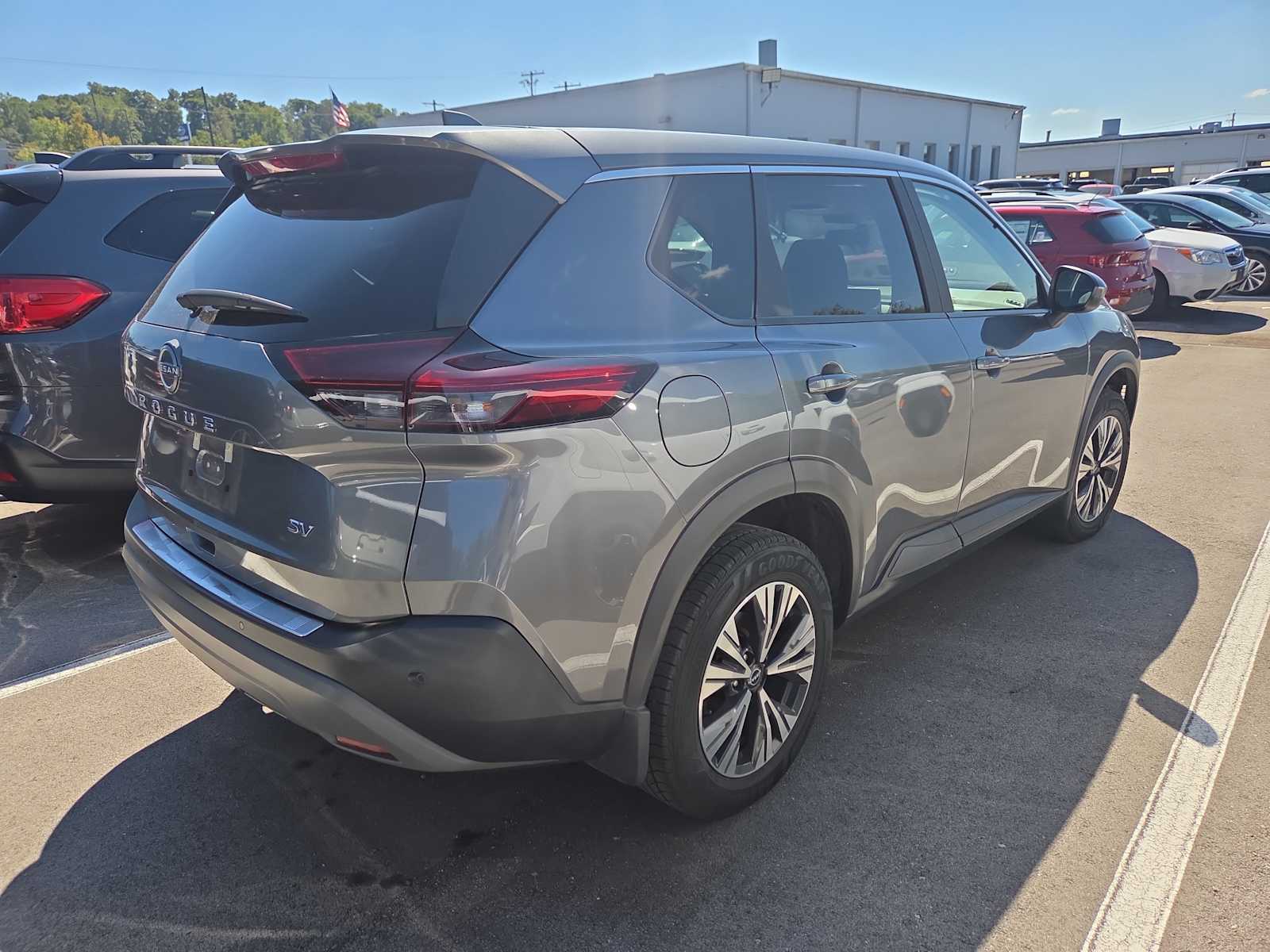 2023 Nissan Rogue SV photo 4