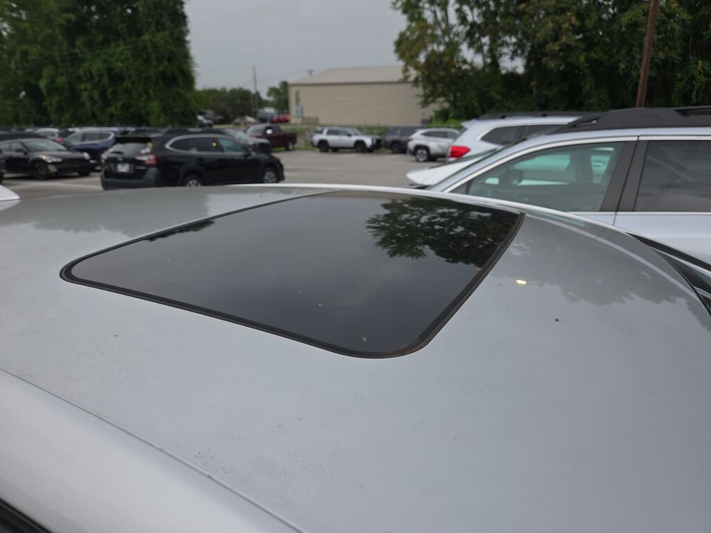 Used 2017 Chevrolet Cruze LT Hatchback