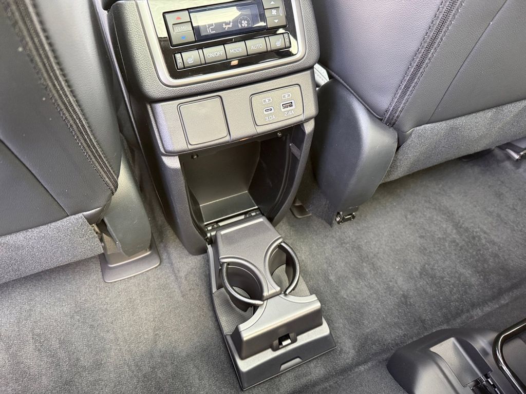 2026 Subaru Ascent Limited - Photo 28