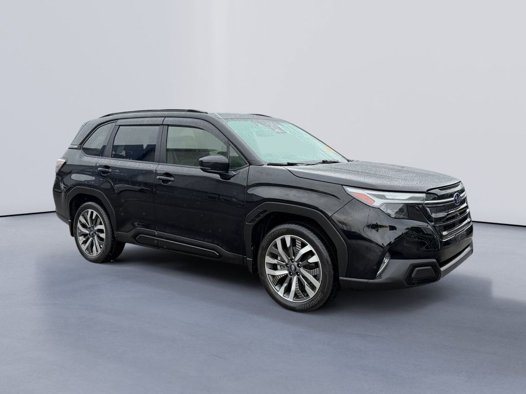 2025 Subaru Forester Touring's photo
