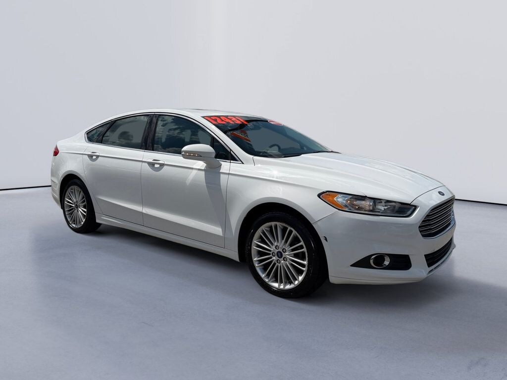 Used 2016 Ford Fusion SE Sedan