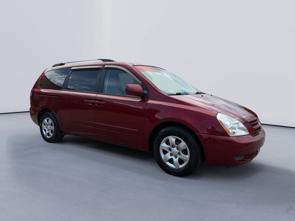 2009 Kia Sedona LX's photo