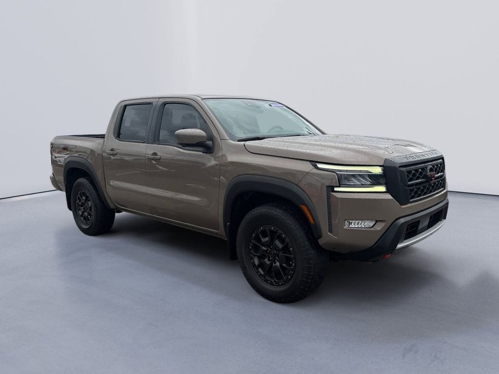2022 Nissan Frontier PRO-4X Crew Cab 4X4's photo