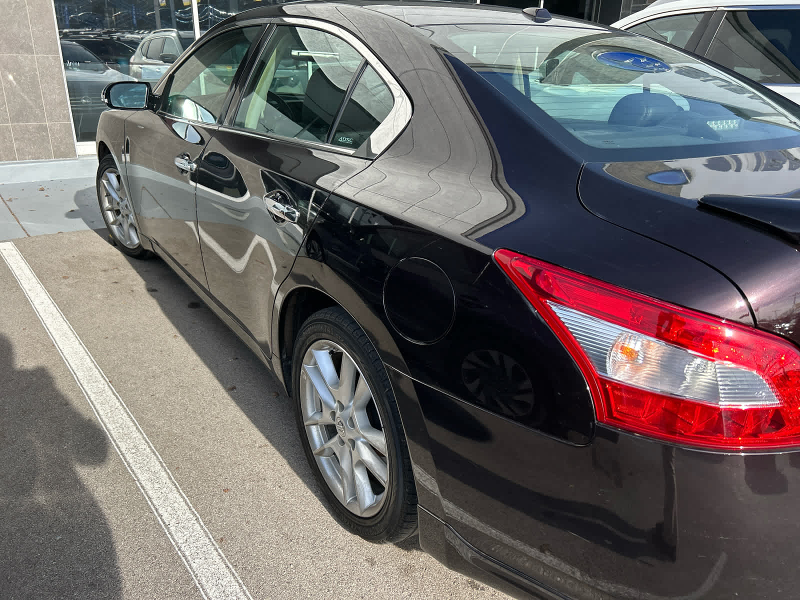 2011 Nissan Maxima SV photo 3