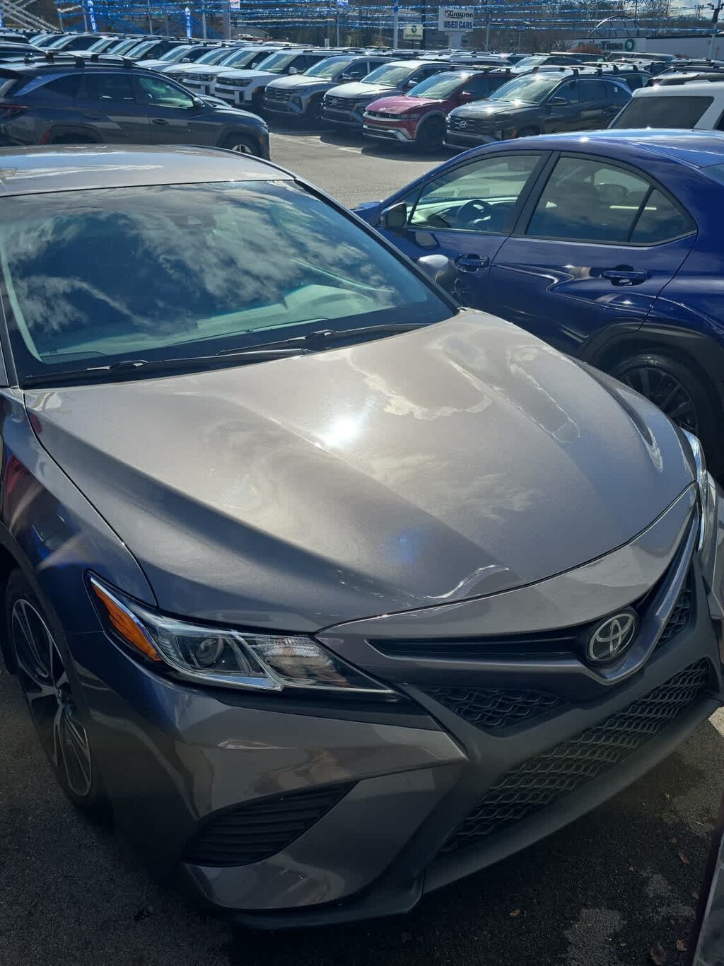 Used 2018 Toyota Camry SE Sedan
