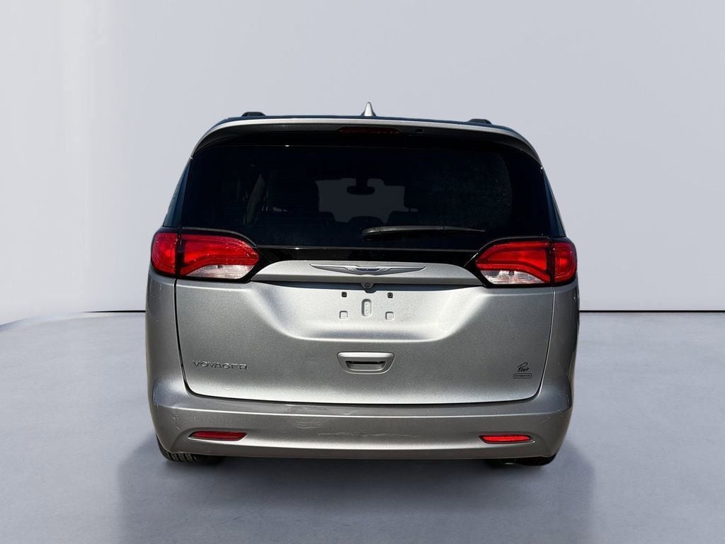 Used 2020 Chrysler Voyager LXI Van Passenger Van